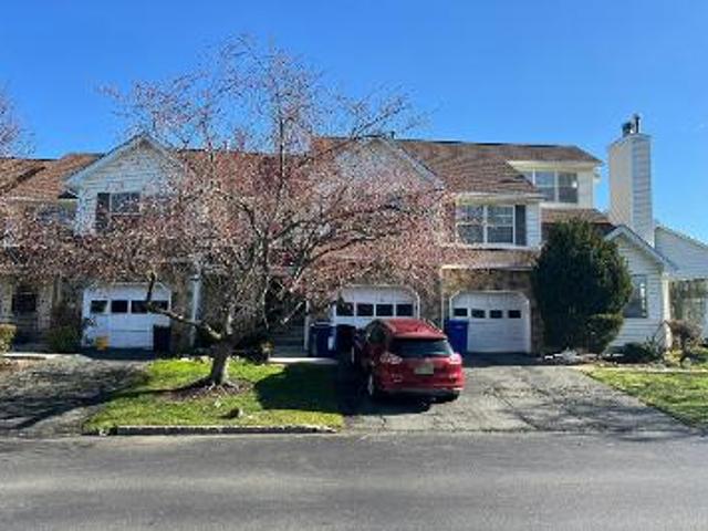 Condo for sale in North Brunswick