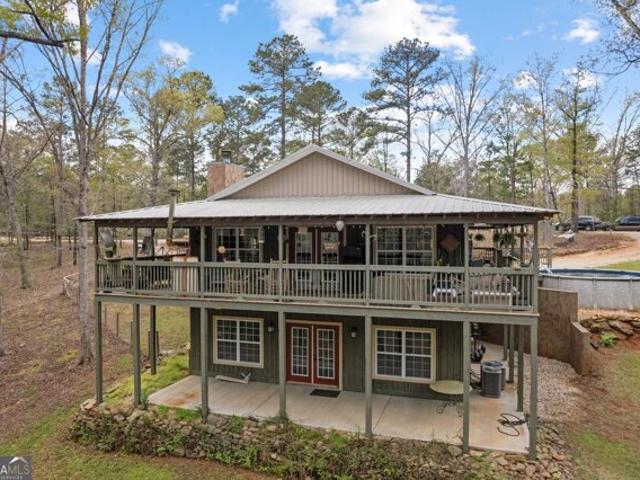 House for sale in Pine Mountain