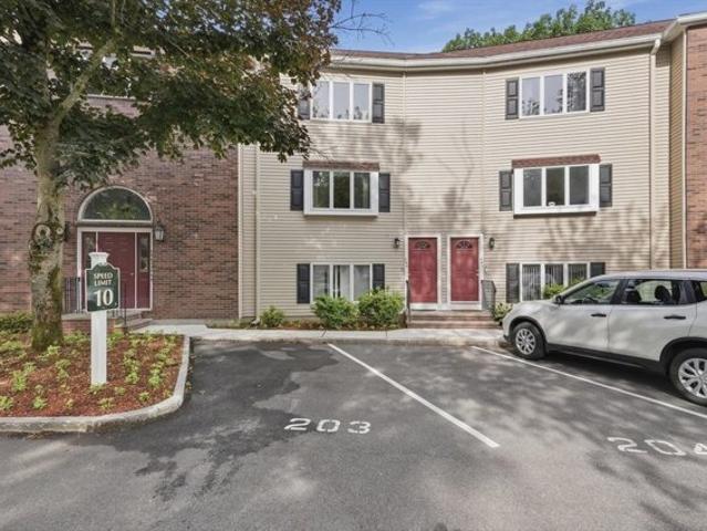 Condo for sale in Woburn, Massachusetts