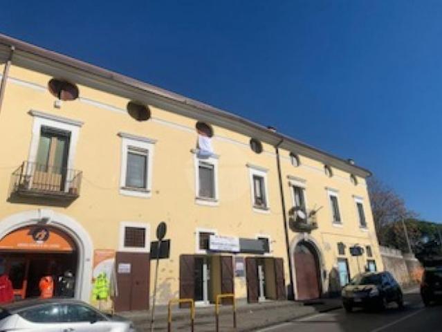 Locale Commerciale in vendita a Agropoli, Campania