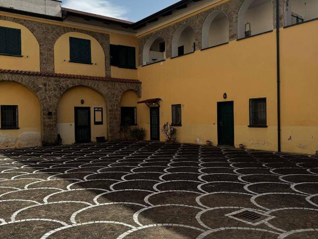 Appartamento in affitto a Salerno, Campania