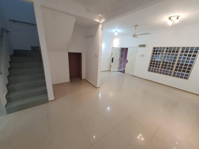 Terraced House for sale in Puncak Jalil