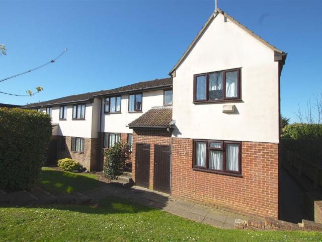 Apartment for rent in Sunnymede, Billericay