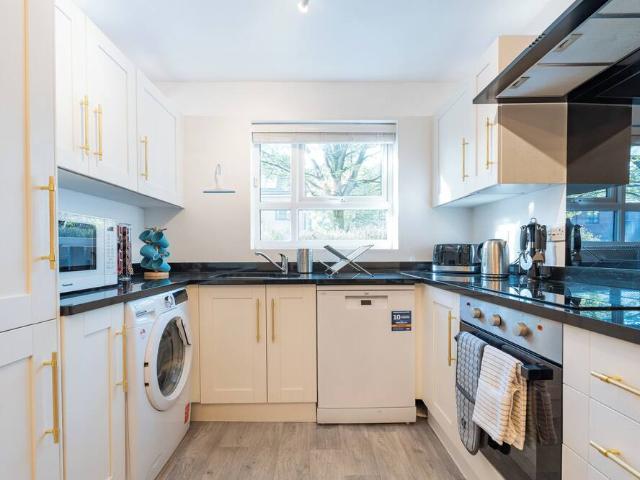 House for rent in Lower Broughton, Salford