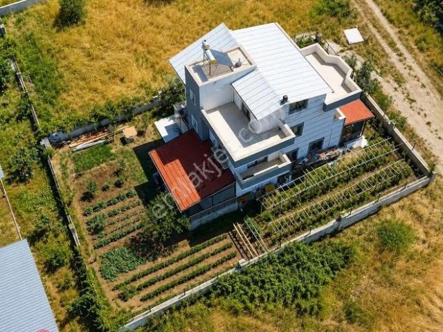 Dikili, İzmir içerisinde satılık Villa