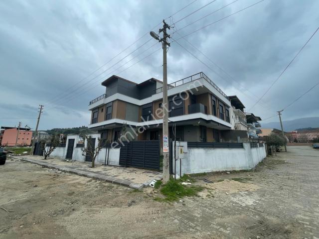 Salihli, Manisa içerisinde satılık Villa
