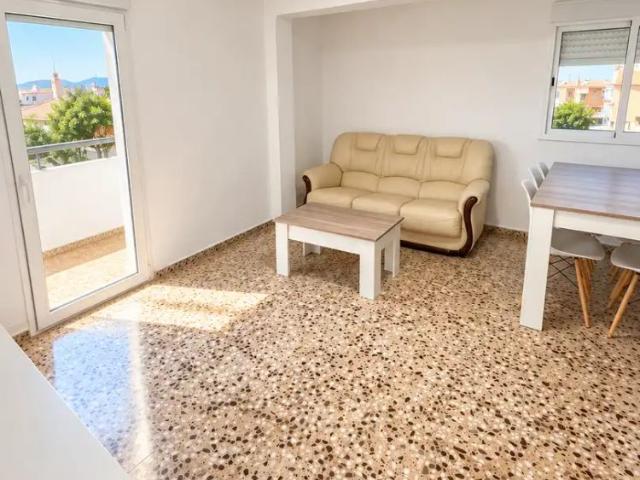 Apartamento en alquiler en Cecilia Bartolomé (Mujeres Libres), l'Alt Vinalopó / El Alto Vinalopó