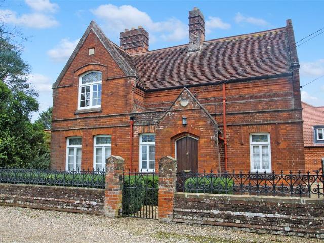 House for rent in Chipping Hill, Essex