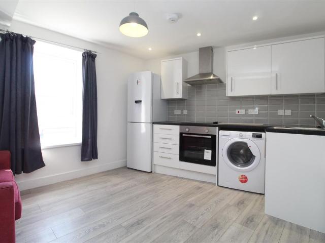 Apartment for rent in Falcon Lodge, Wales