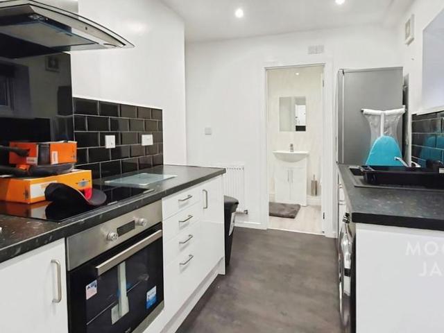 Apartment for rent in Falcon Lodge, Wales