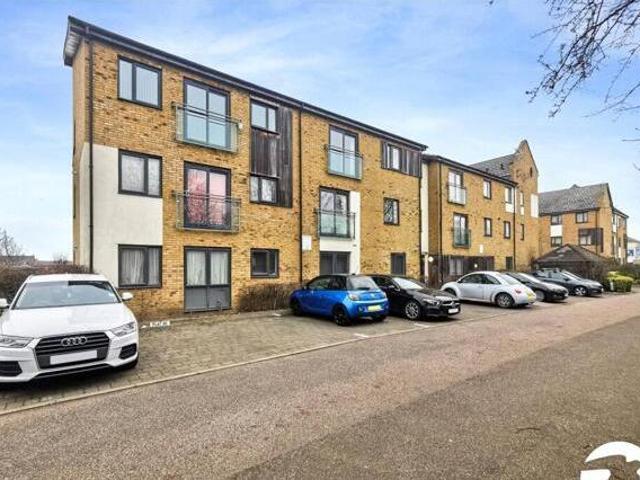 House for sale in Stone, Dartford