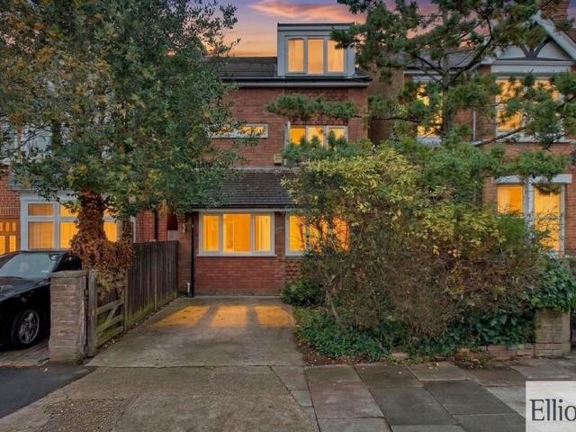 House for rent in London Borough of Harrow, Greater London