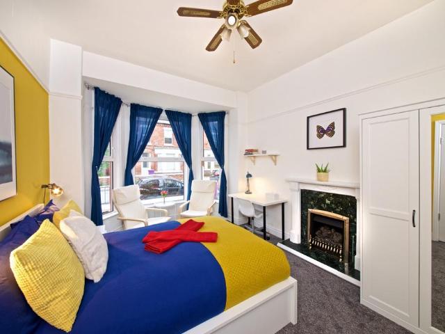House for rent in Calderstones