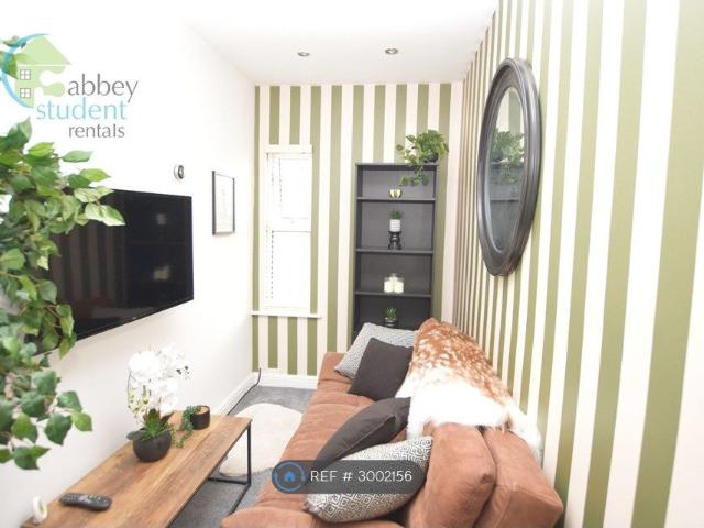 Room for rent in Northgate Village, Two Mills