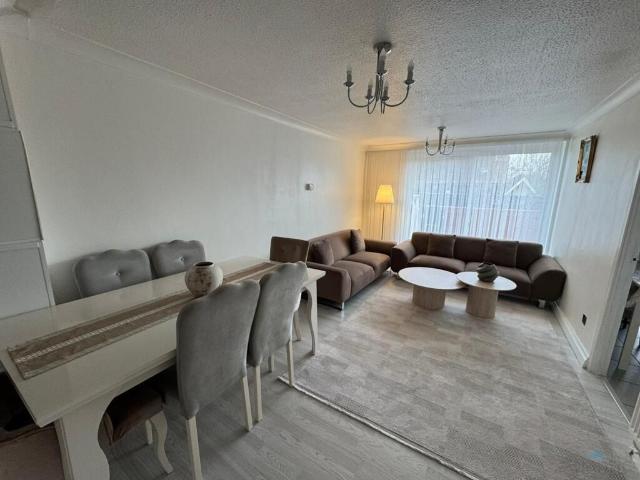 Apartment for rent in Archway, Greater London