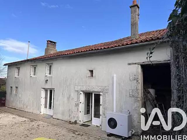Maison vente à Confolens, Salles-de-villefagnan
