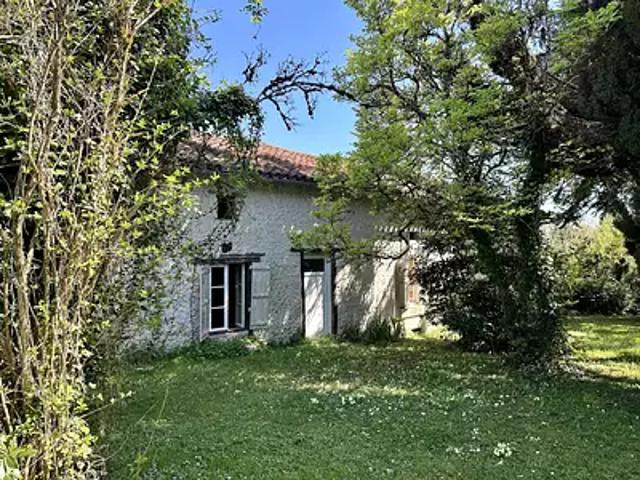 Maison vente à Angoulême, Salles-lavalette