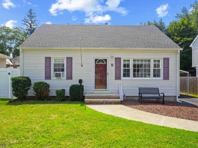 House for sale in Passaic, New Jersey