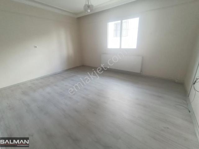 Bayrakli, İzmir içerisinde kiralık mülk