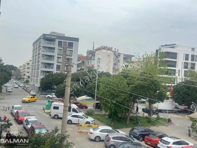 Karşiyaka, İzmir içerisinde satılık mülk