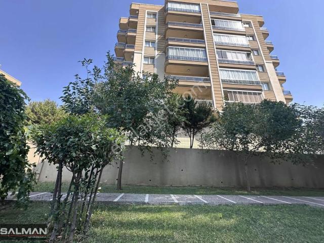 Bayrakli, İzmir içerisinde satılık mülk