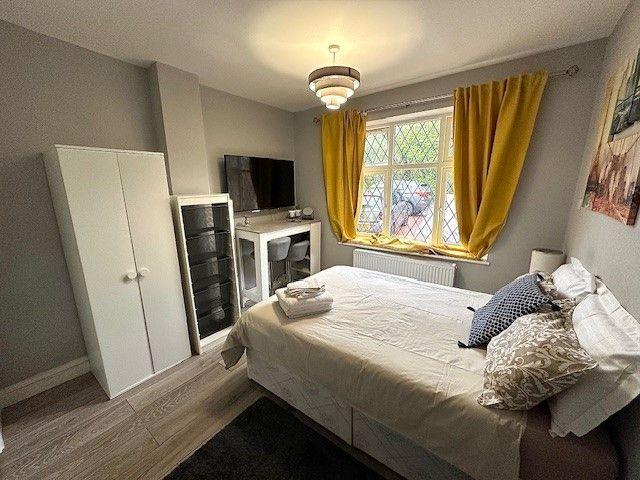 Studio for rent in Kingsbury, Greater London