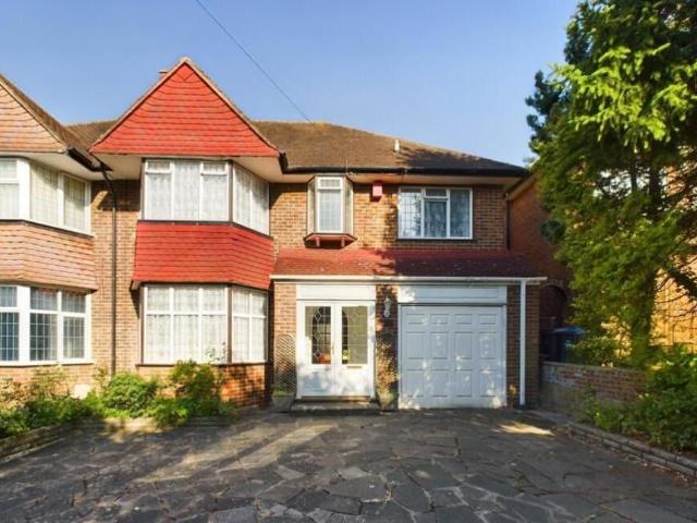 House for rent in Kingsbury, Greater London