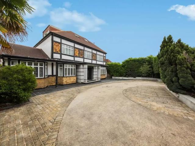 House for rent in Preston, Greater London