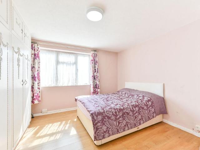 House for rent in Kingsbury, Greater London