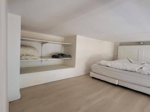 Studio location à Les Mouledas, Salon-de-Provence