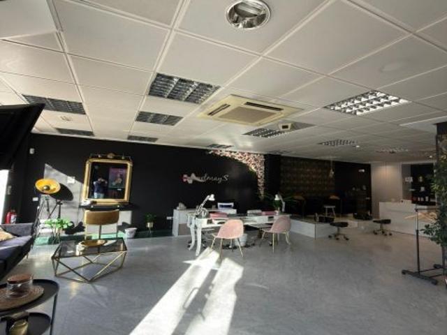 Local Comercial en alquiler en Comarca de la Vega de Granada, Andalucía