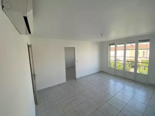 Appartement location à Aix-en-Provence, Salon-de-provence