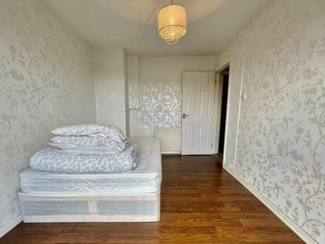 House for sale in Uxbridge, Greater London
