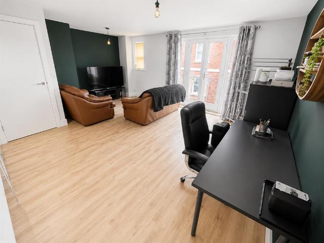 Apartment for rent in Priddy's Hard, Gosport