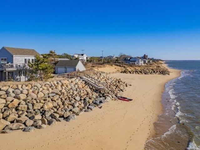 House for sale in Eastham