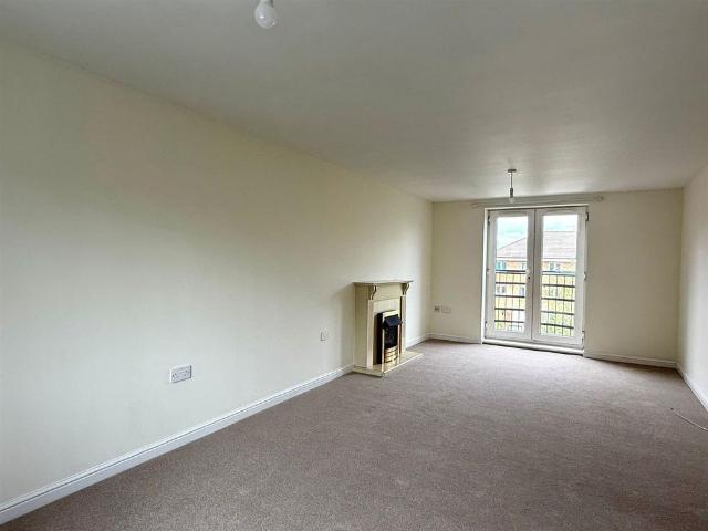 Apartment for rent in Churchward, Rodbourne