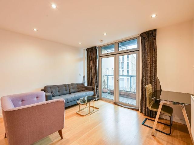 House for rent in Limehouse, Greater London