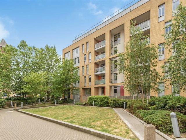 House for rent in Limehouse, Greater London
