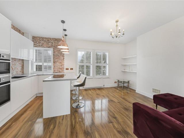Apartment for rent in Maida Hill, Greater London