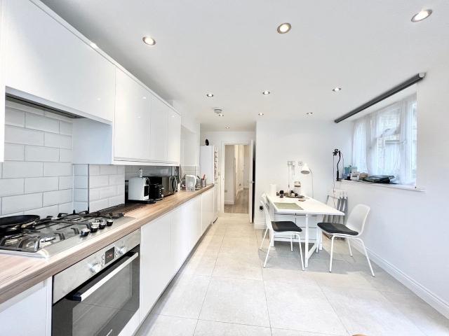 Apartment for rent in Kensal Town, Greater London