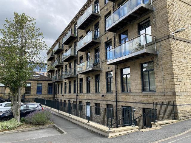 Apartment for rent in Baildon, West Yorkshire