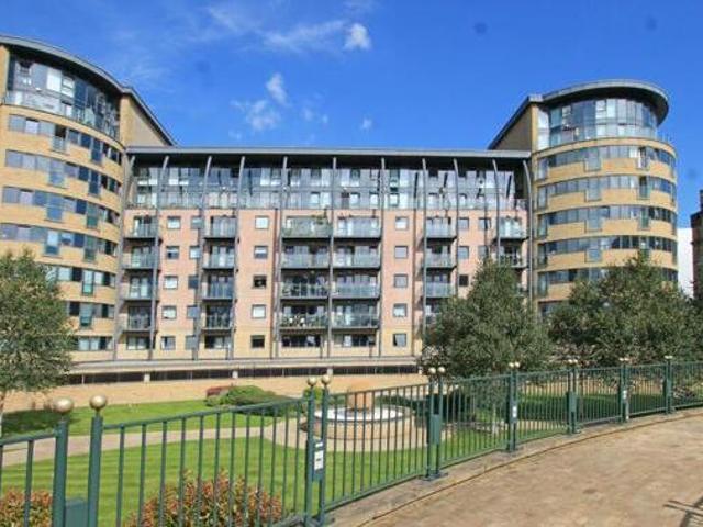 House for sale in Baildon, West Yorkshire