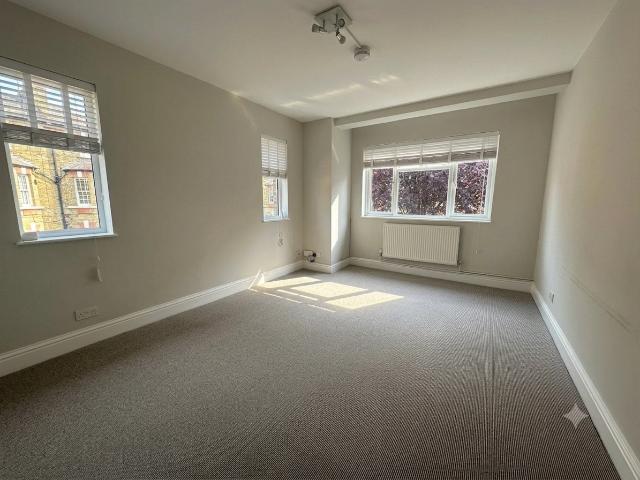 House for rent in Walworth, Greater London