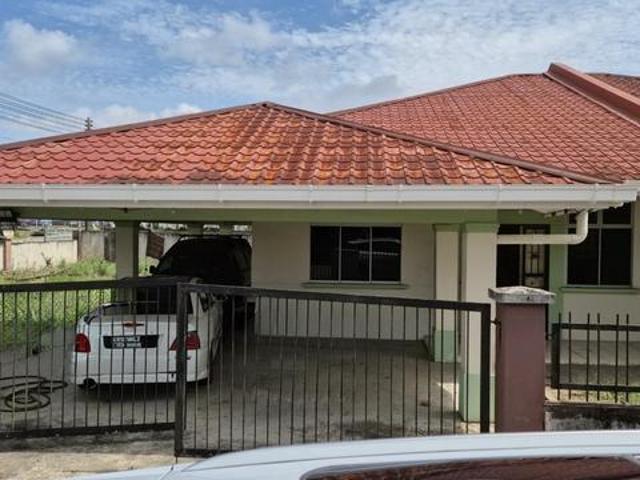 Residential House for sale in Samarahan, Kota Samarahan