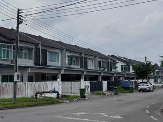 Terraced House for sale in Kota Samarahan, Bahagian Samarahan