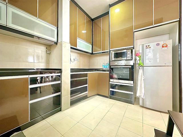 Condominium for sale in Petaling, Alam Impian
