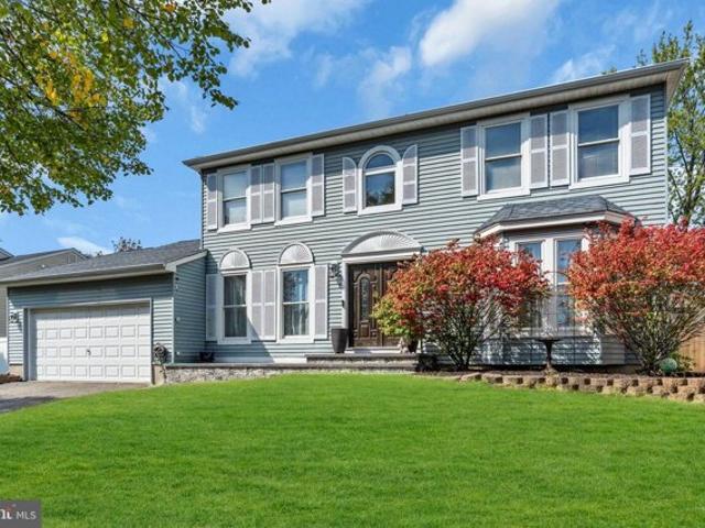 House for sale in Heritage Pointe, Howell Township