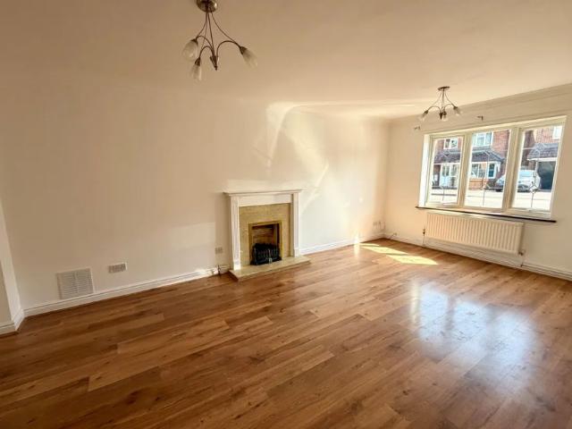 House for rent in Ladygrove, Berrick Salome
