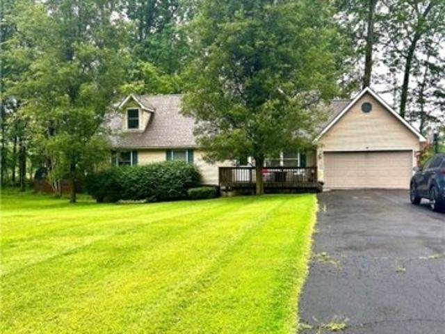 House for sale in Girard