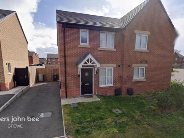 House for rent in Stoneley Park, Crewe